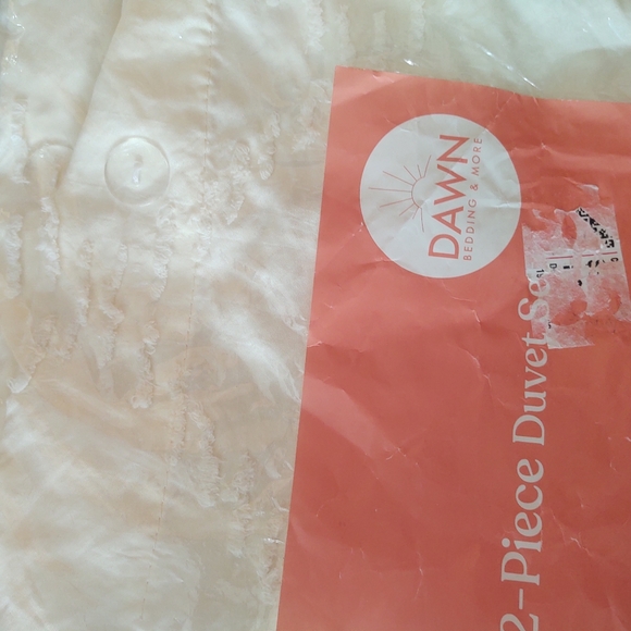 Dawn bedding & more 2 piece duvet sets twin XL - Picture 2 of 4